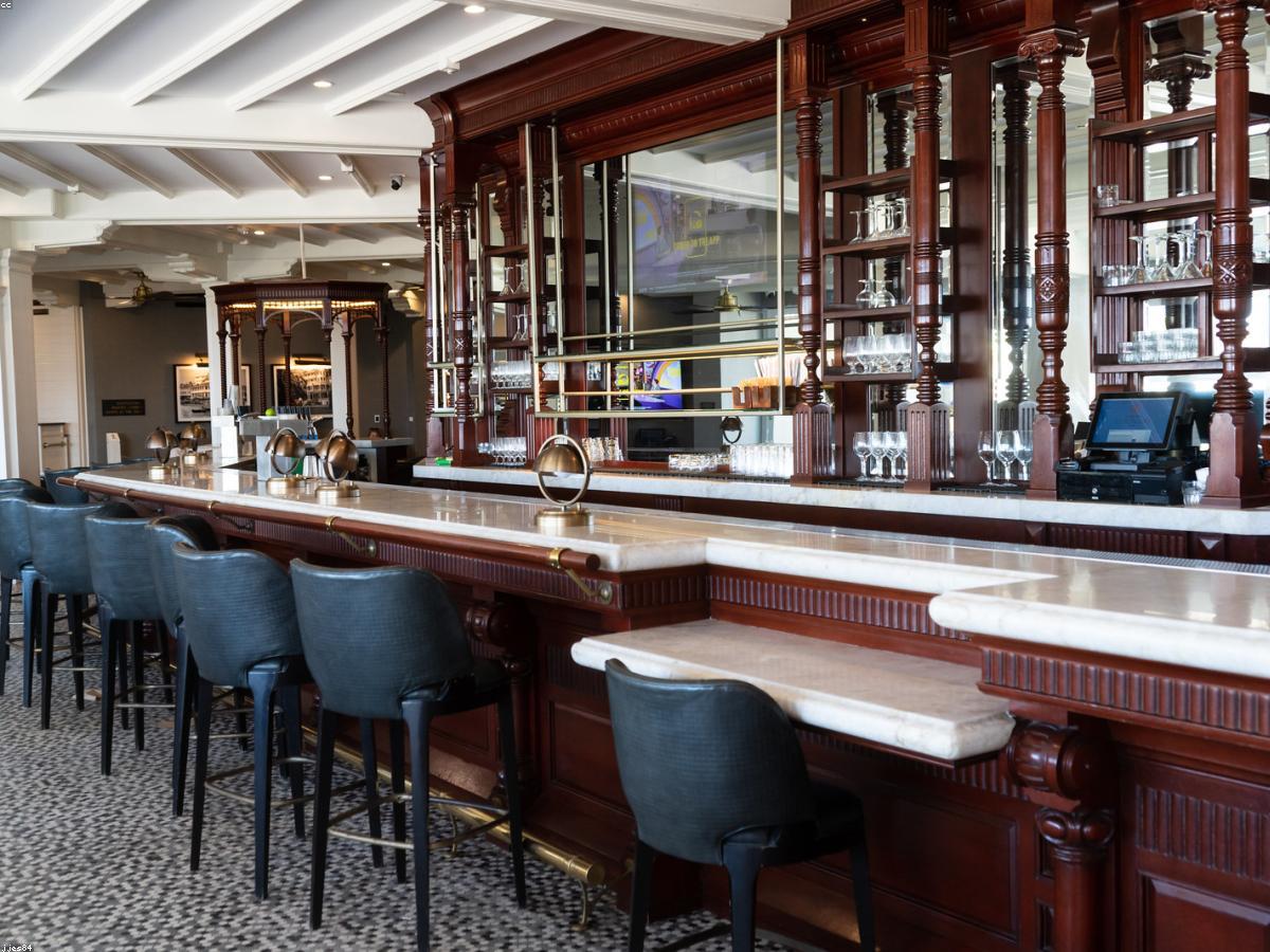 parantrix Smart AI Refrigerator with 32-inch touchscreen display in a modern kitchen